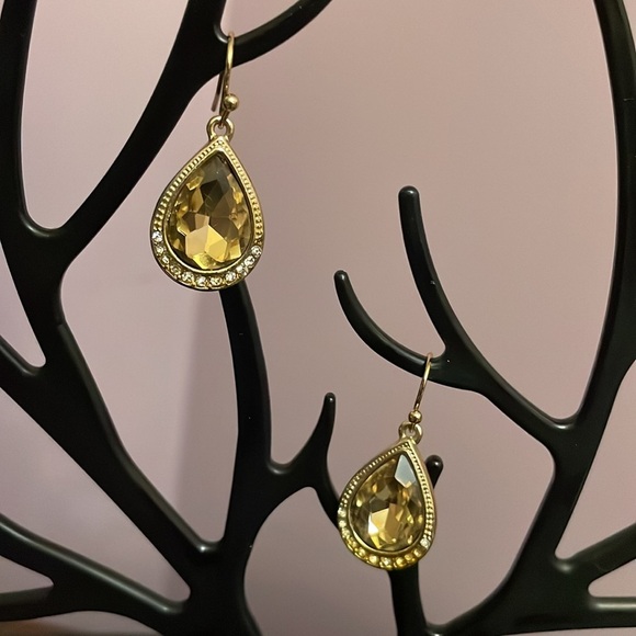 Gold Tone Teardrop Earrings - Picture 5 of 6